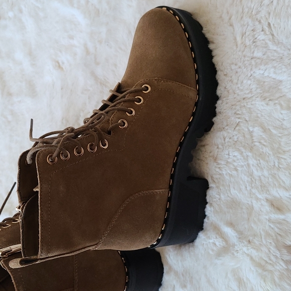 Nwot Vince Camuto Boots - Picture 5 of 10